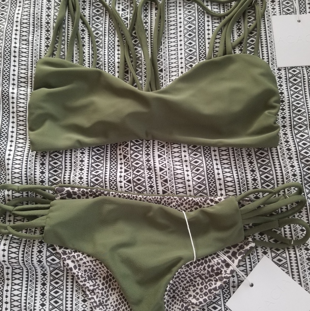 Two Piece Acacia